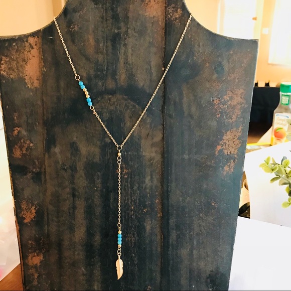 Jewelry - Faux Gold and Turquoise Lariat Necklace